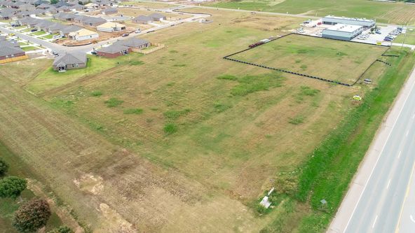 2180 N Main St, Newcastle, OK 73065